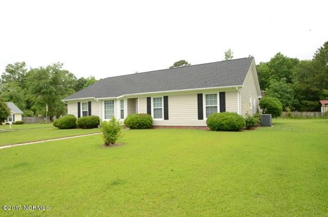 280 Raintree Road Jacksonville, NC 28540 - Photo 3 of 52 280 RAINTREE RD 03