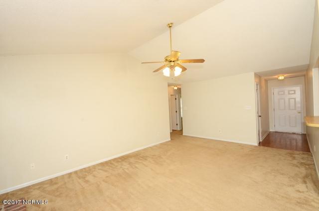 280 Raintree Road Jacksonville, NC 28540 - Photo 9 of 52 280 RAINTREE RD 09