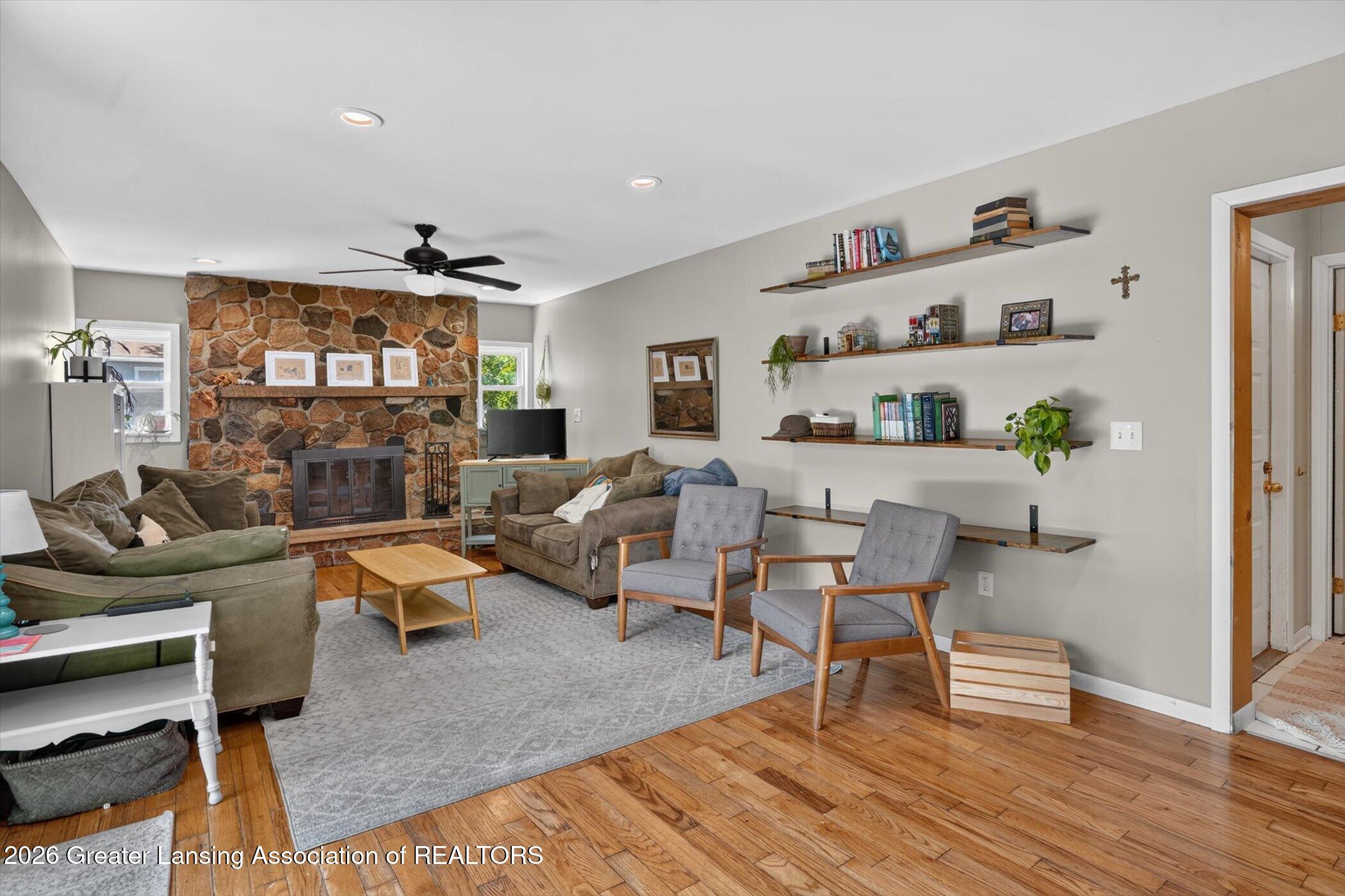 2578 Pine Tree Road Holt, MI 48842 - Photo 17 of 52 Family Room