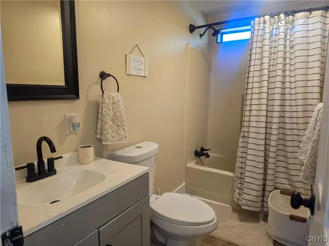 $315,000 | 23 Manhattan Park Drive, Hastings, NY 13132