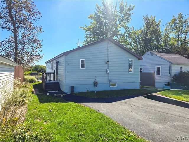 $315,000 | 23 Manhattan Park Drive, Hastings, NY 13132