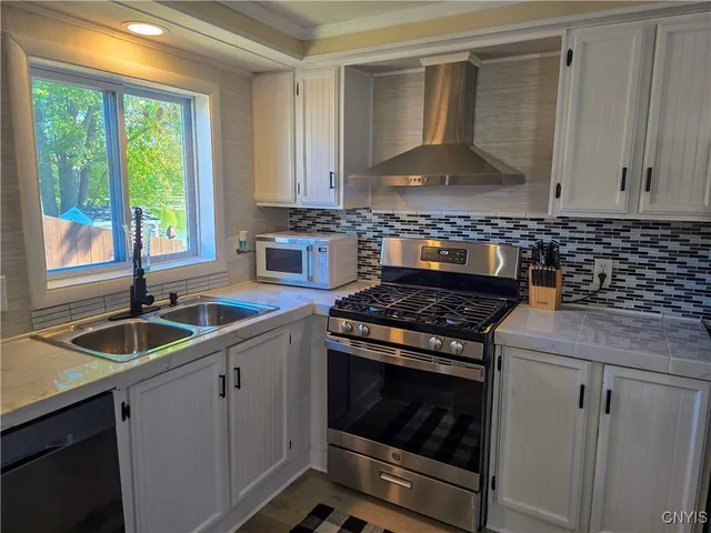 $315,000 | 23 Manhattan Park Drive, Hastings, NY 13132