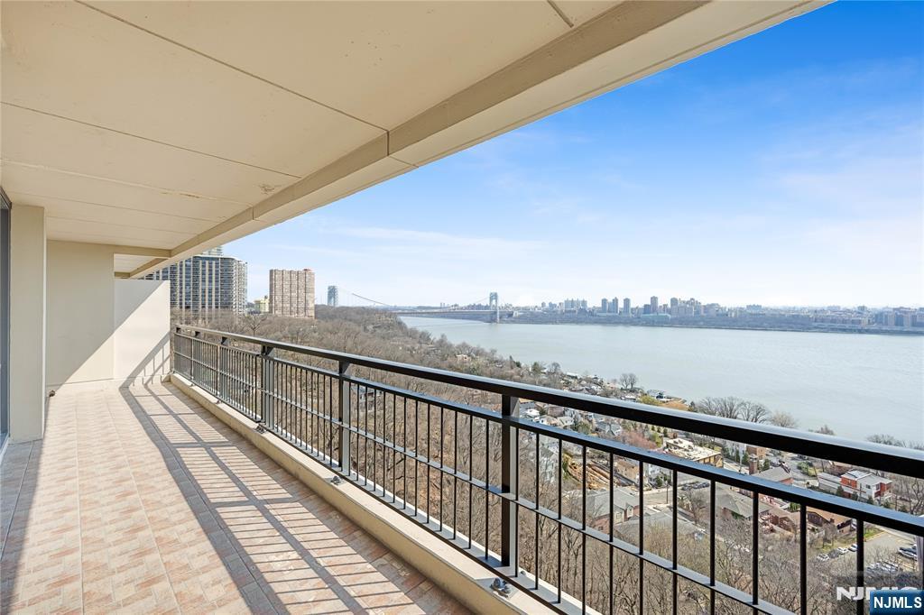 4 Horizon Road, Unit 1210 Fort Lee, NJ 07024 - Photo 18 of 29