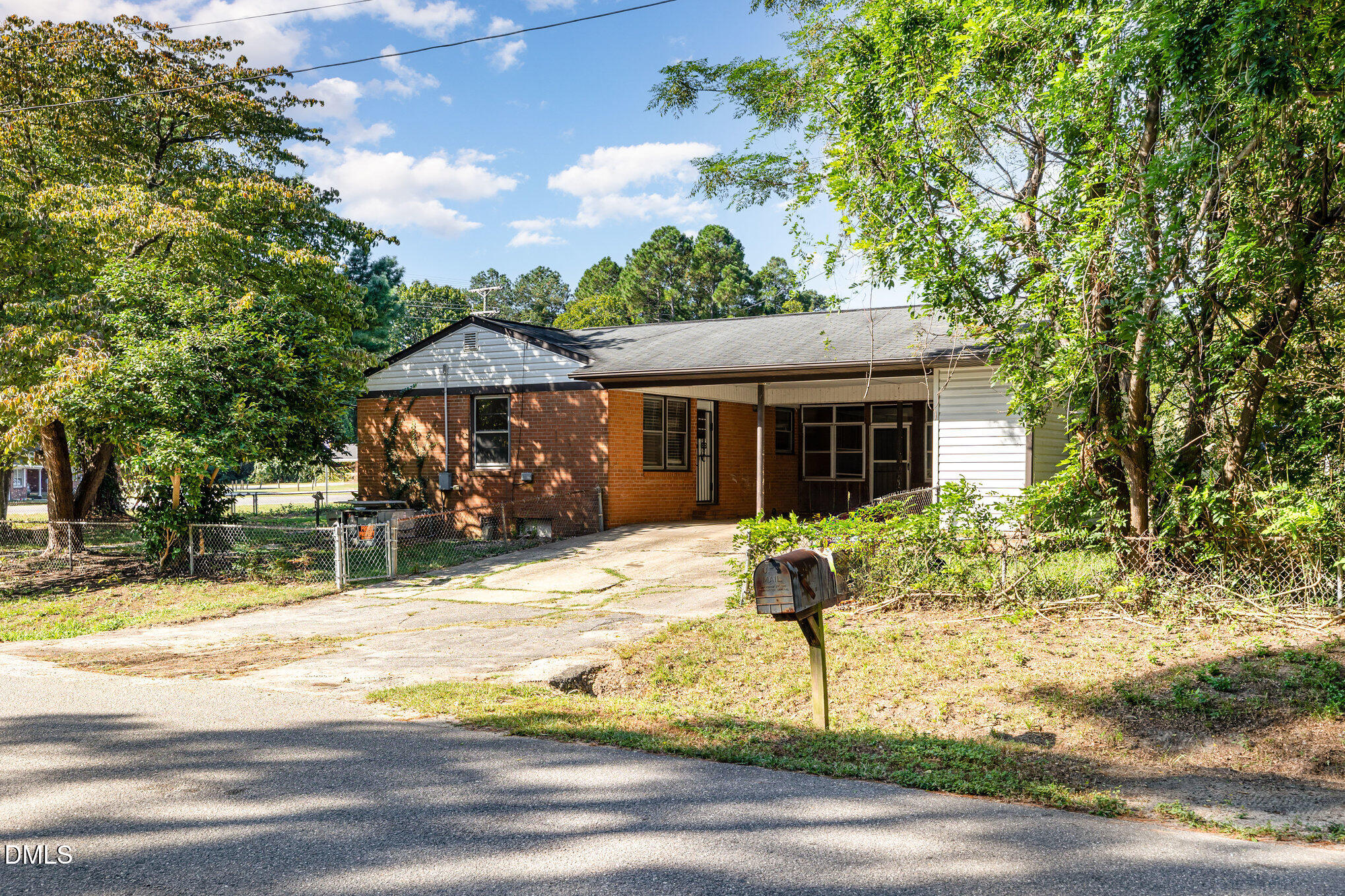 4737 Rosehill Road Fayetteville, NC 28311 - Photo 5 of 35 003_img_8860-edit_201