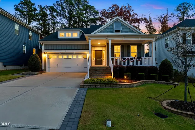 a view of a house with entertaining space