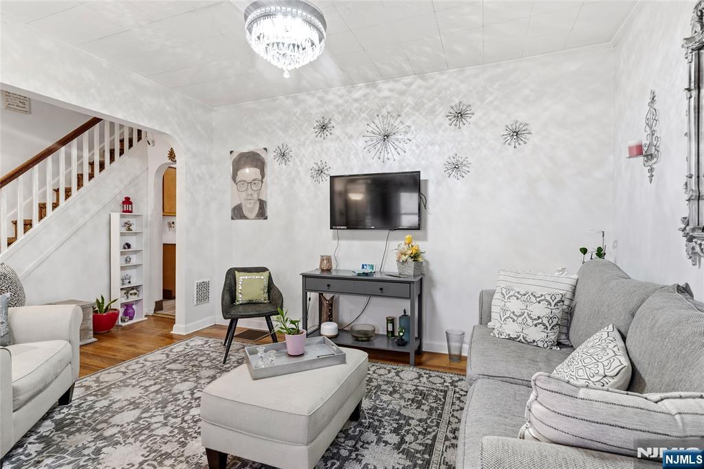 29 Gordon Street Ridgefield Park, NJ 07660 - Photo 11 of 30
