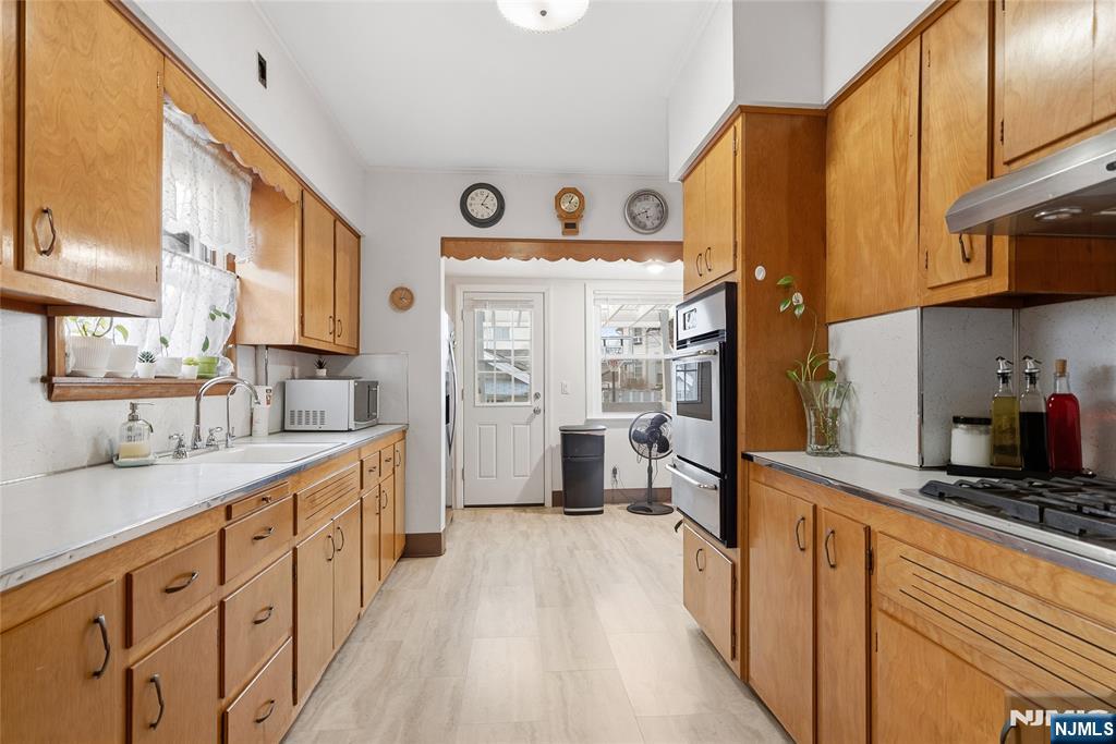 29 Gordon Street Ridgefield Park, NJ 07660 - Photo 12 of 30
