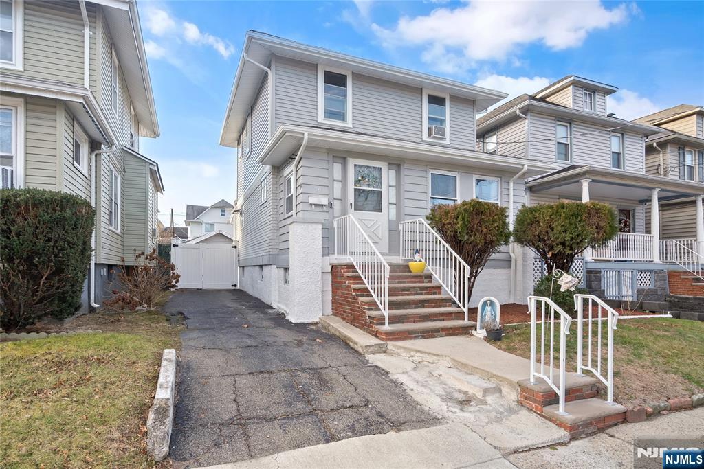 29 Gordon Street Ridgefield Park, NJ 07660 - Photo 3 of 30