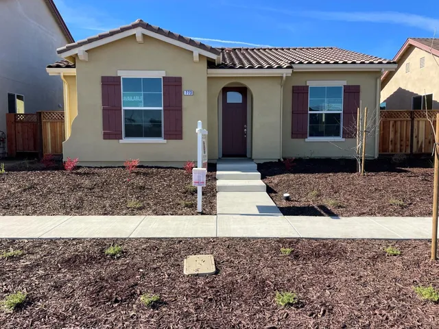 $589,900 | 773 Aurora Way, King City, CA 93930