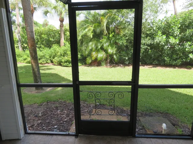 $1,800 | 9233 Southwest 8th Street, Unit 122, Boca Raton, FL 33428