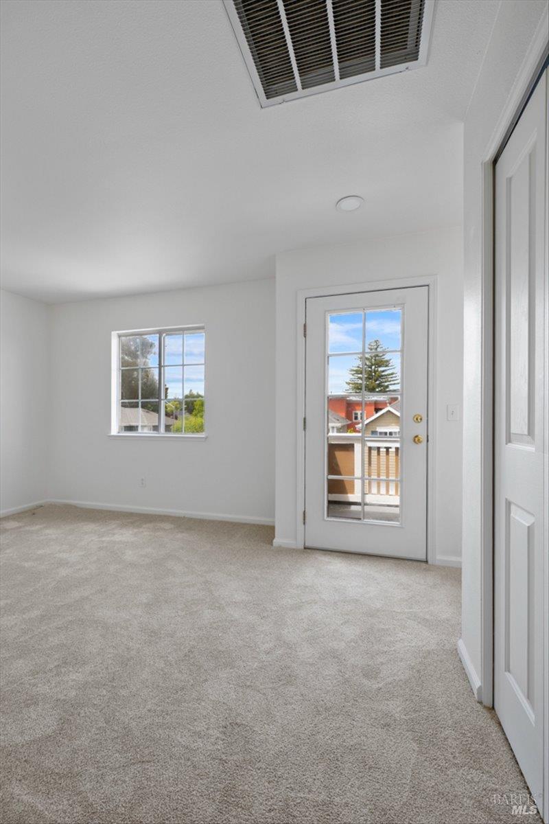 1028 Addison Circle Petaluma, CA 94952 - Photo 25 of 60 an empty room with a window