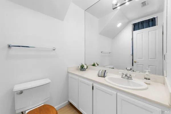 $715,000 | 1028 Addison Circle, Petaluma, CA 94952