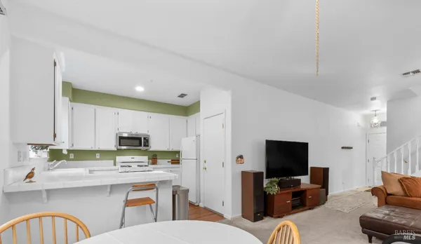 $715,000 | 1028 Addison Circle, Petaluma, CA 94952