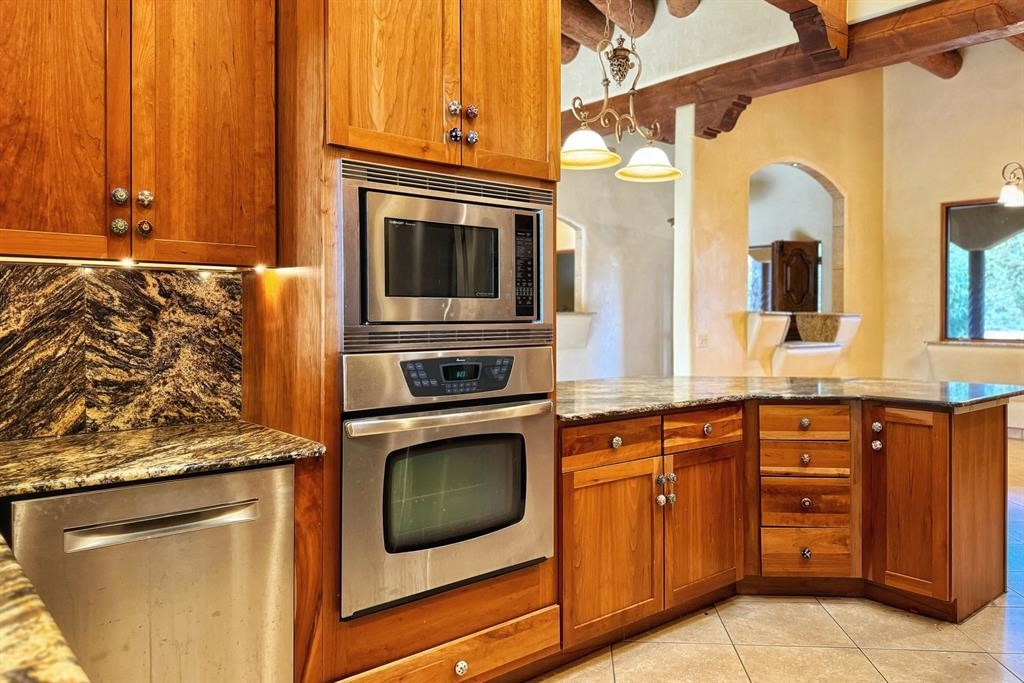 3038 Governor Lindsey Road Santa Fe, NM 87505 - Photo 12 of 37