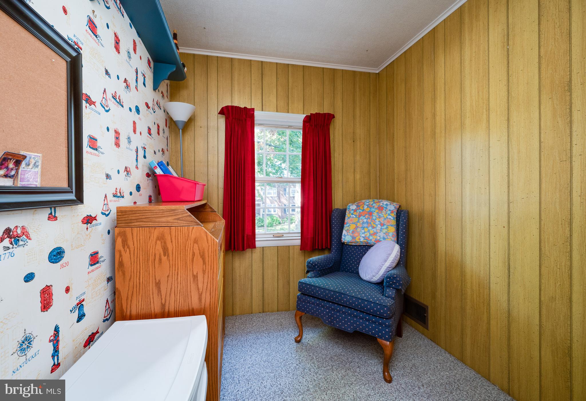 435 Sycamore Road Reading, PA 19611 - Photo 29 of 42 a living room with furniture and a window