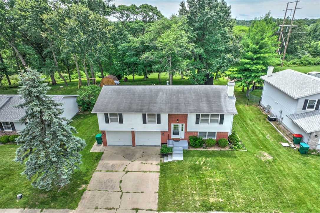 1545 Highland Place Decatur, IL 62526 - Photo 2 of 31
