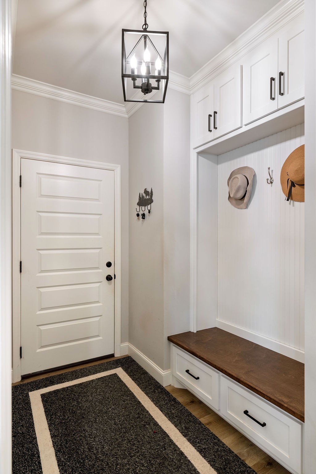 411 Bumpas Road Lawrenceburg, TN 38464 - Photo 20 of 30 a view of entryway with furniture