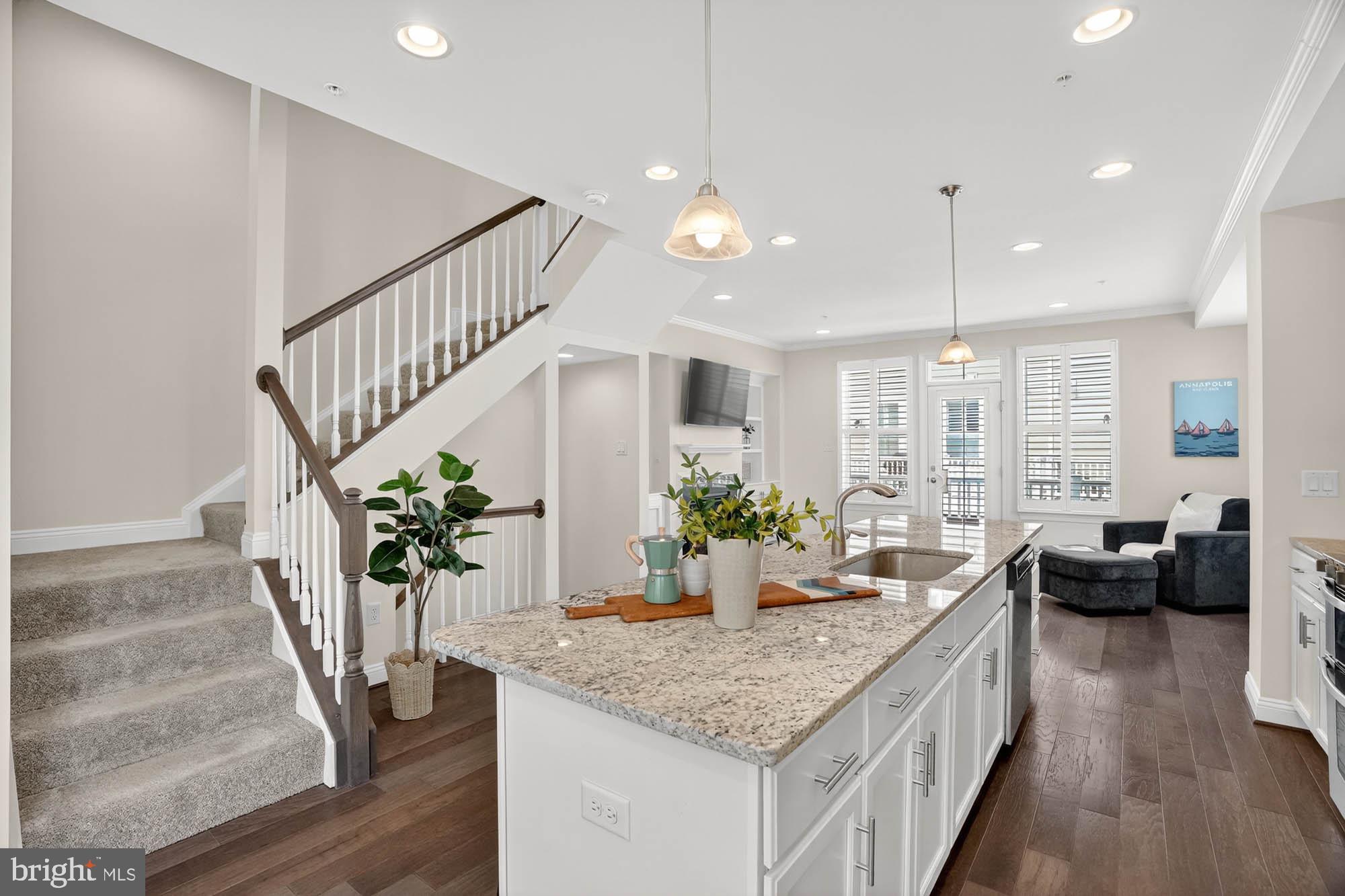 606 James Walker Place Annapolis, MD 21401 - Photo 21 of 52 a room with furniture and entryway