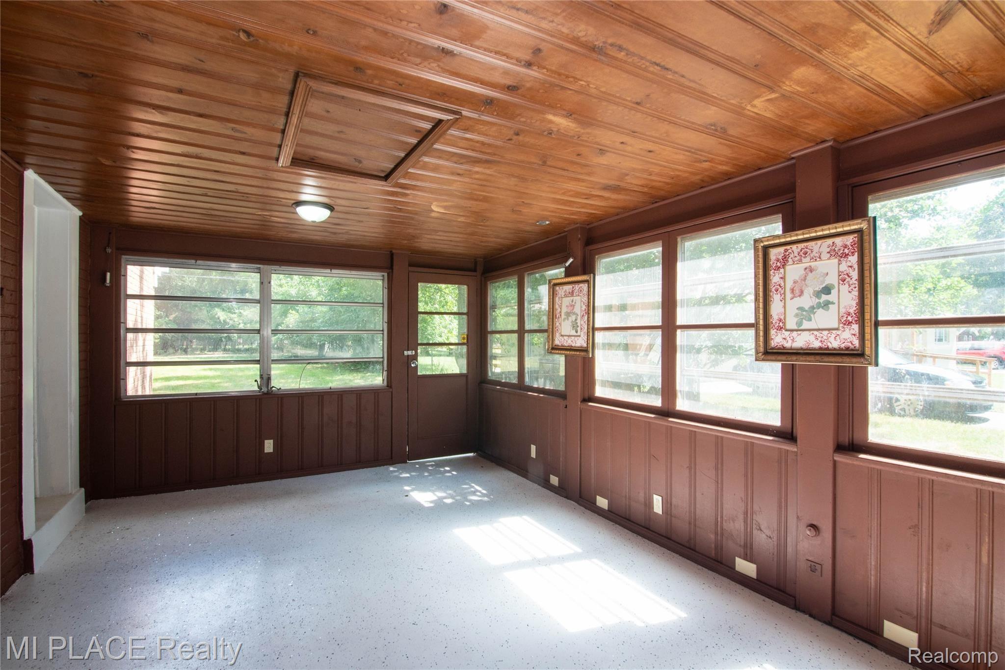 22330 Berg Road Southfield, MI 48033 - Photo 11 of 32 Sunroom
