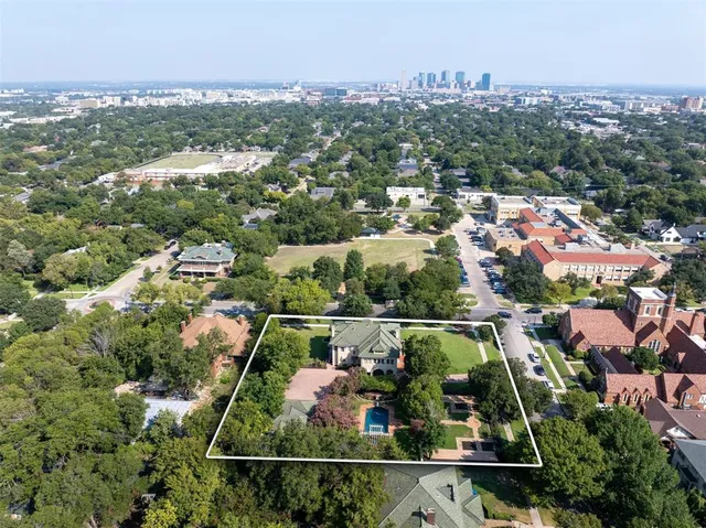 $2,800,000 | 1001 Elizabeth Boulevard, Fort Worth, TX 76110