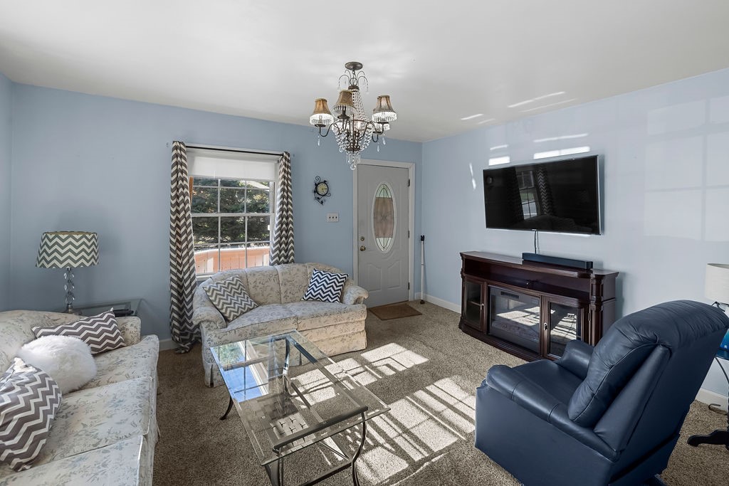 5223 East William Street Road Decatur, IL 62521 - Photo 4 of 19 Gallery Image 4