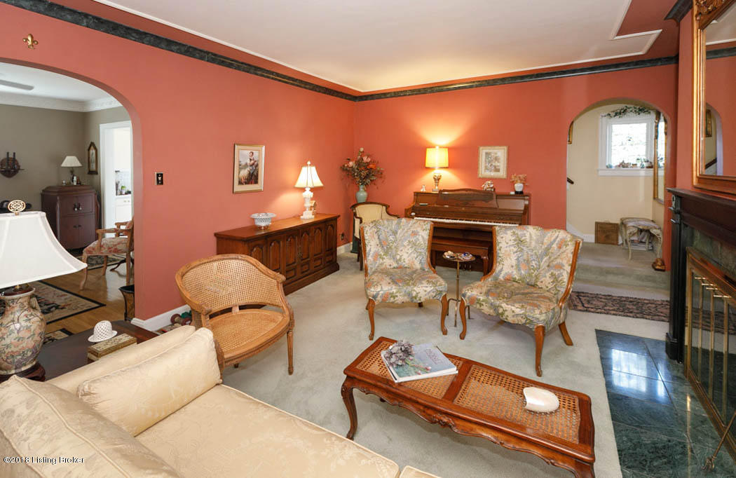 2404 Manchester Road Louisville, KY 40205 - Photo 13 of 39 011