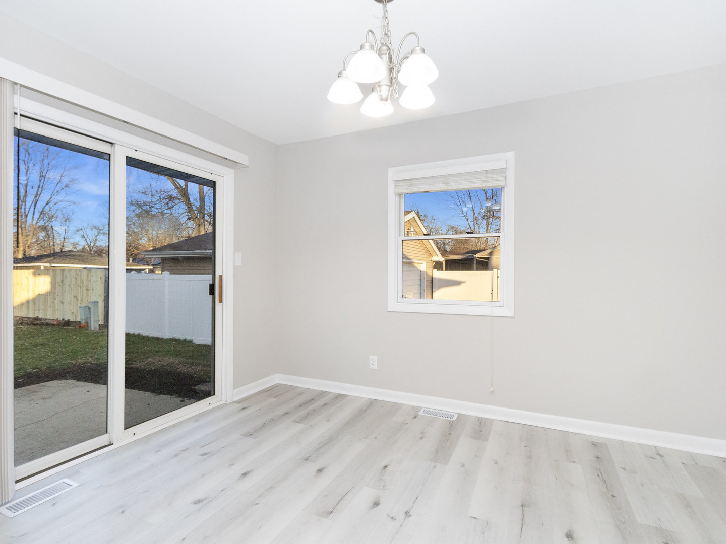 920 West Kennedy Road Braidwood, IL 60408 - Photo 11 of 25 Gallery Image 11