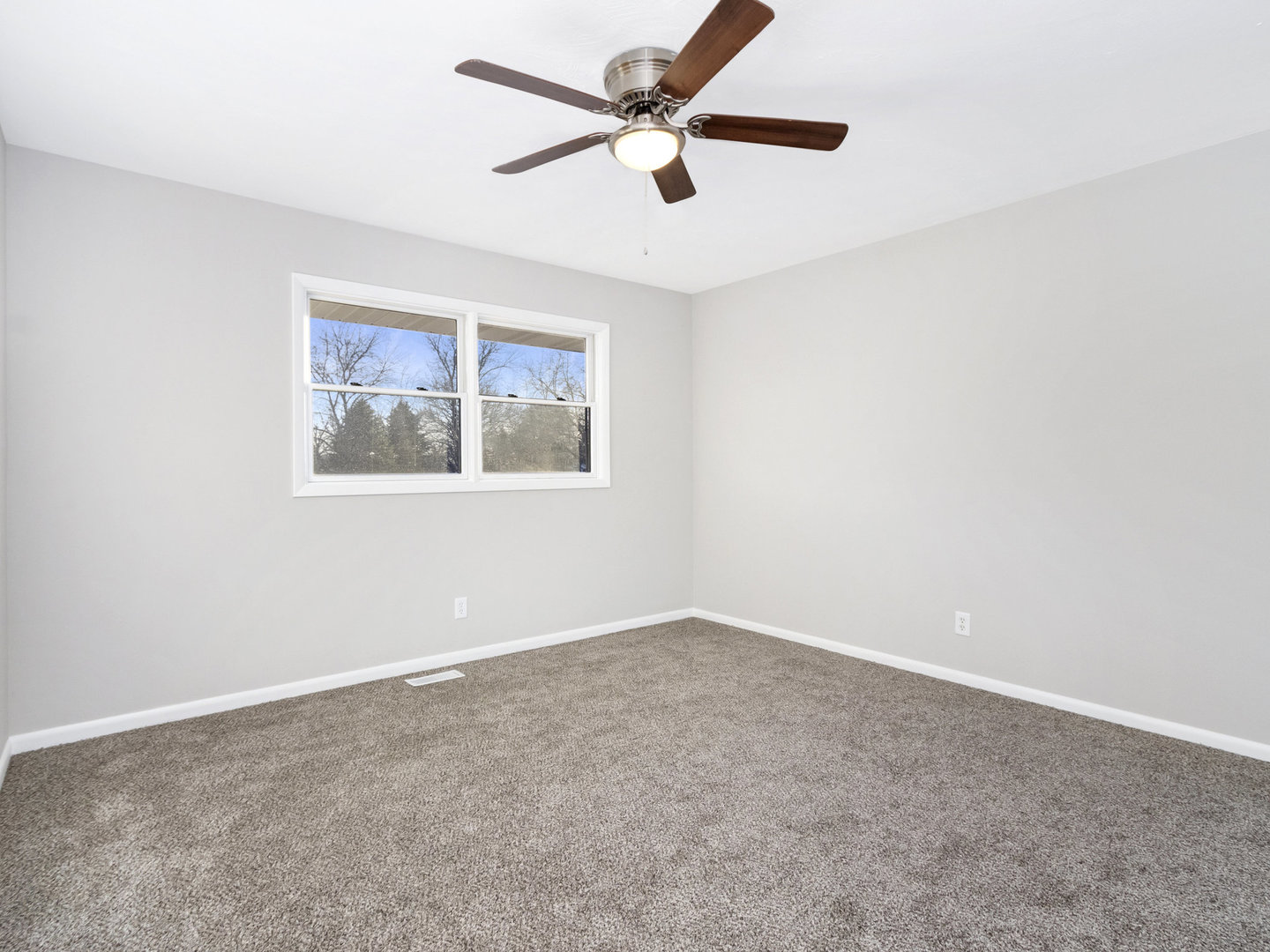 920 West Kennedy Road Braidwood, IL 60408 - Photo 13 of 25 Gallery Image 13