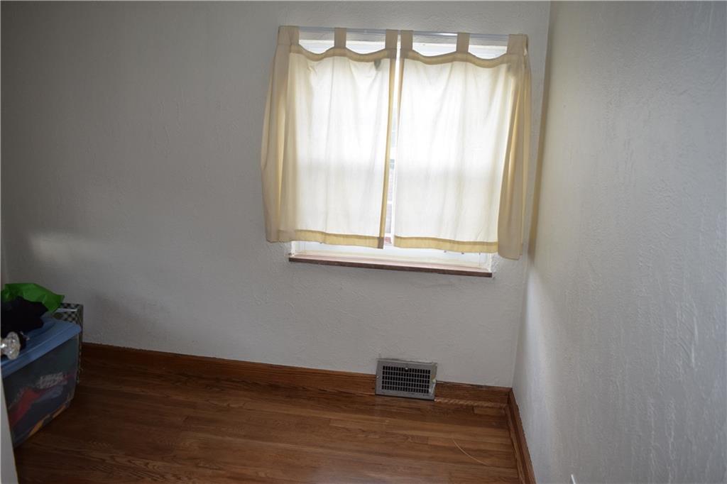 4730 Doyle Road Pittsburgh, PA 15227 - Photo 17 of 25 Gallery Image 17