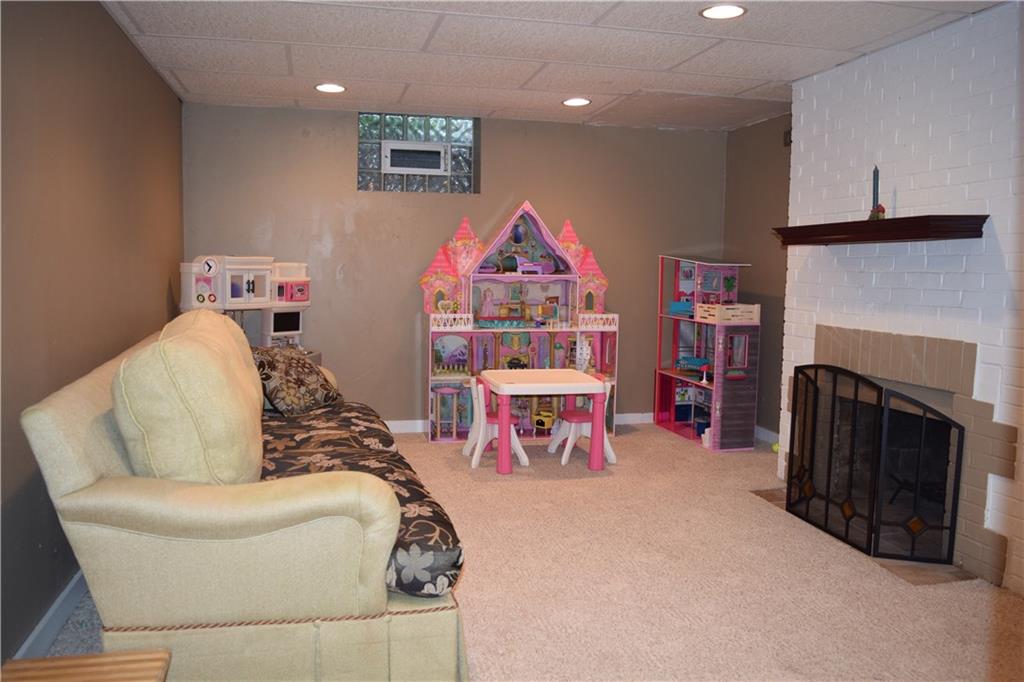4730 Doyle Road Pittsburgh, PA 15227 - Photo 19 of 25 Gallery Image 19
