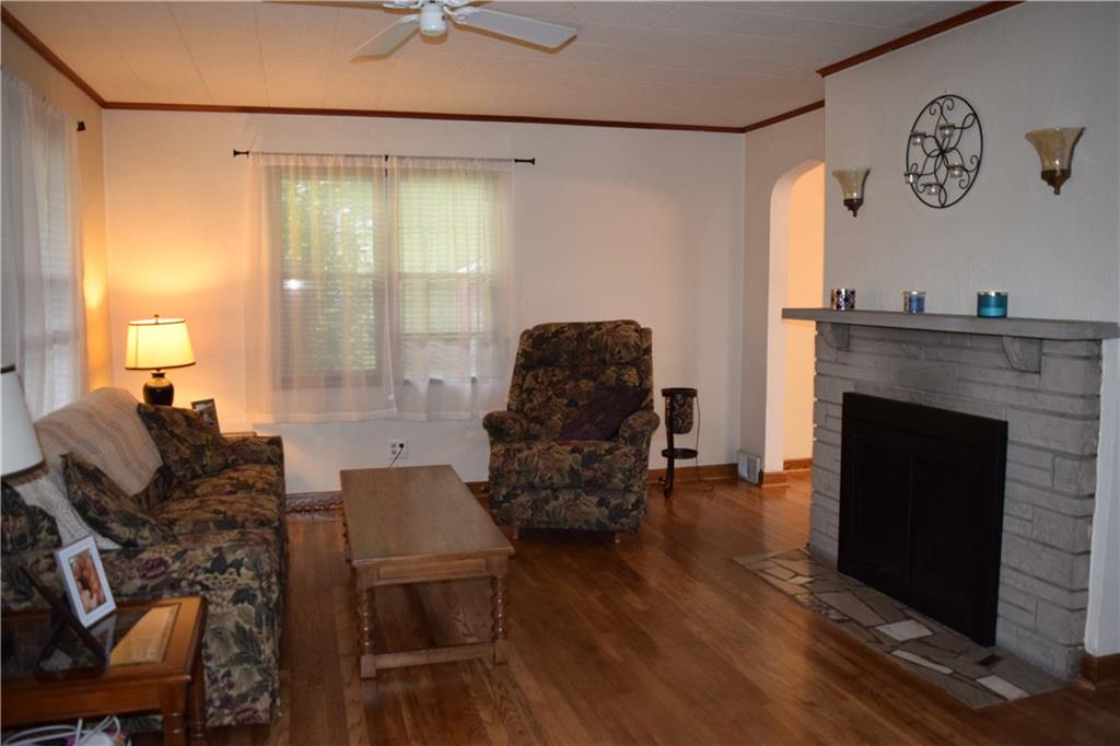 4730 Doyle Road Pittsburgh, PA 15227 - Photo 3 of 25 Gallery Image 3