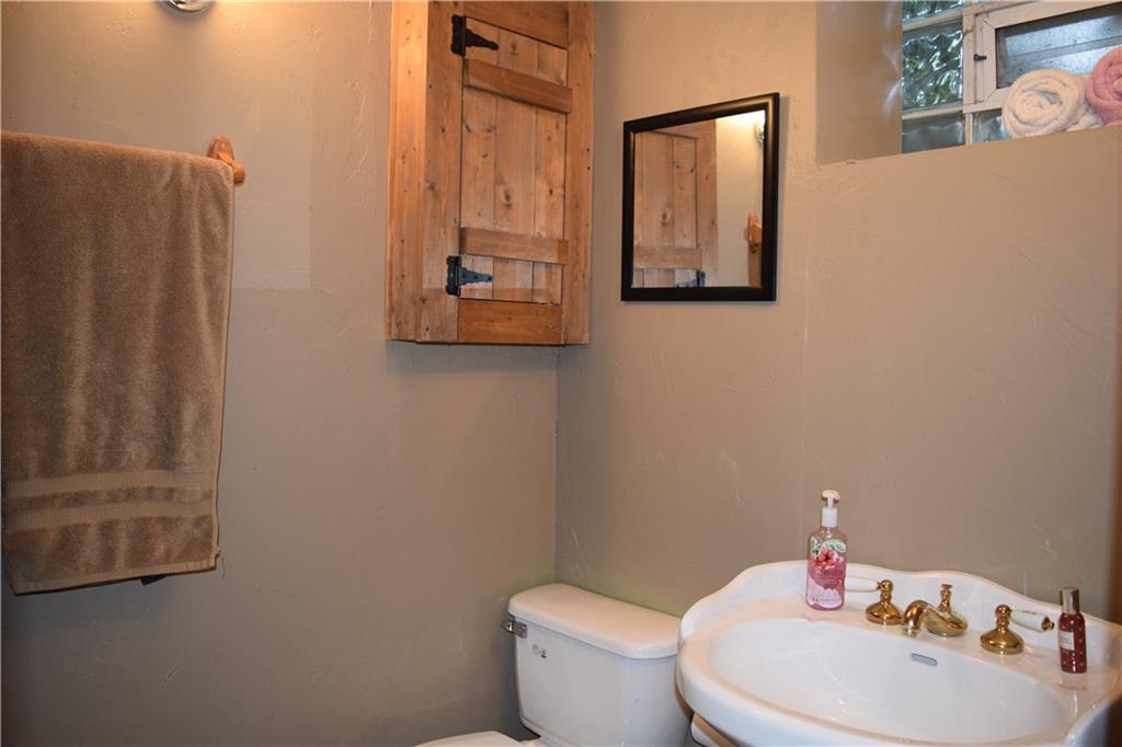 4730 Doyle Road Pittsburgh, PA 15227 - Photo 21 of 25 Gallery Image 21