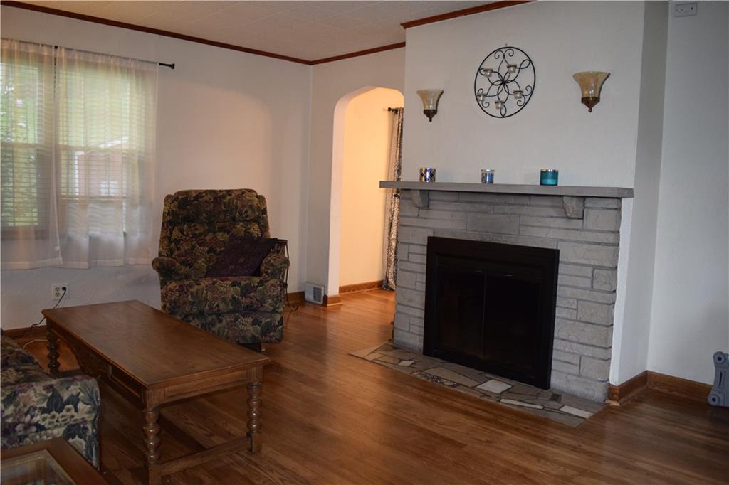 4730 Doyle Road Pittsburgh, PA 15227 - Photo 4 of 25 Gallery Image 4