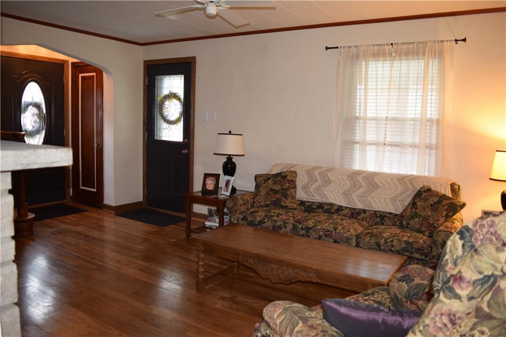4730 Doyle Road Pittsburgh, PA 15227 - Photo 6 of 25 Gallery Image 6