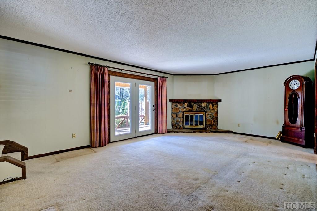 1341 Leonard Road, Unit 4 Highlands, NC 28741 - Photo 3 of 17 Gallery Image 3