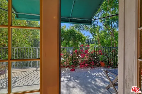 $999,000 | 1421 West Clark Avenue, Burbank, CA 91506