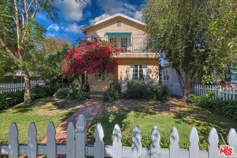 $999,000 | 1421 West Clark Avenue, Burbank, CA 91506