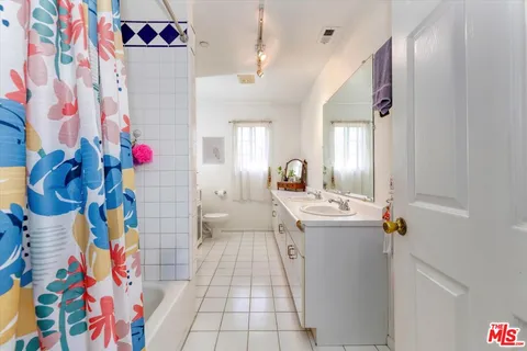 $999,000 | 1421 West Clark Avenue, Burbank, CA 91506