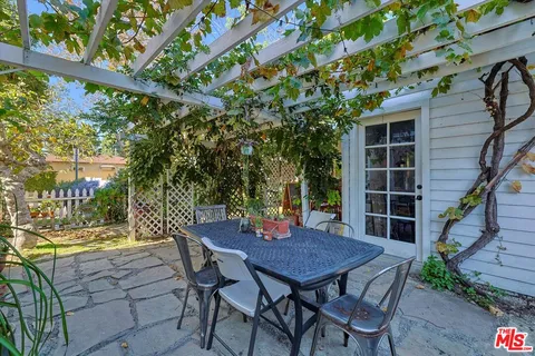 $999,000 | 1421 West Clark Avenue, Burbank, CA 91506