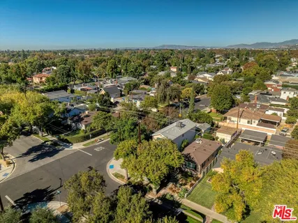 $999,000 | 1421 West Clark Avenue, Burbank, CA 91506