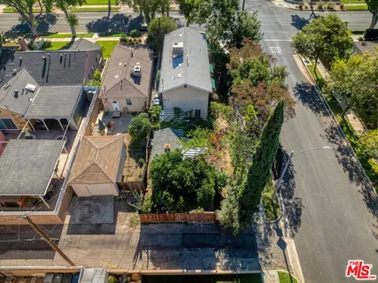 $999,000 | 1421 West Clark Avenue, Burbank, CA 91506