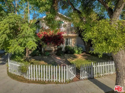 $999,000 | 1421 West Clark Avenue, Burbank, CA 91506