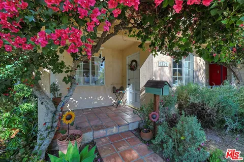 $999,000 | 1421 West Clark Avenue, Burbank, CA 91506