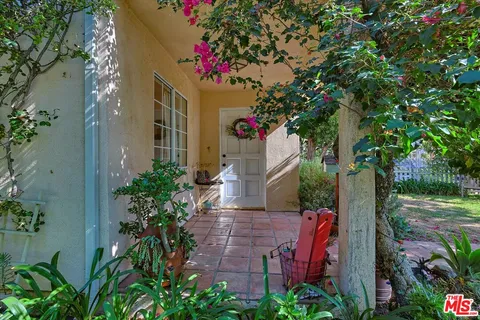 $999,000 | 1421 West Clark Avenue, Burbank, CA 91506