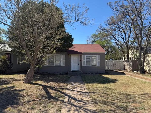 $895 | 2011 38th Street, Lubbock, TX 79412