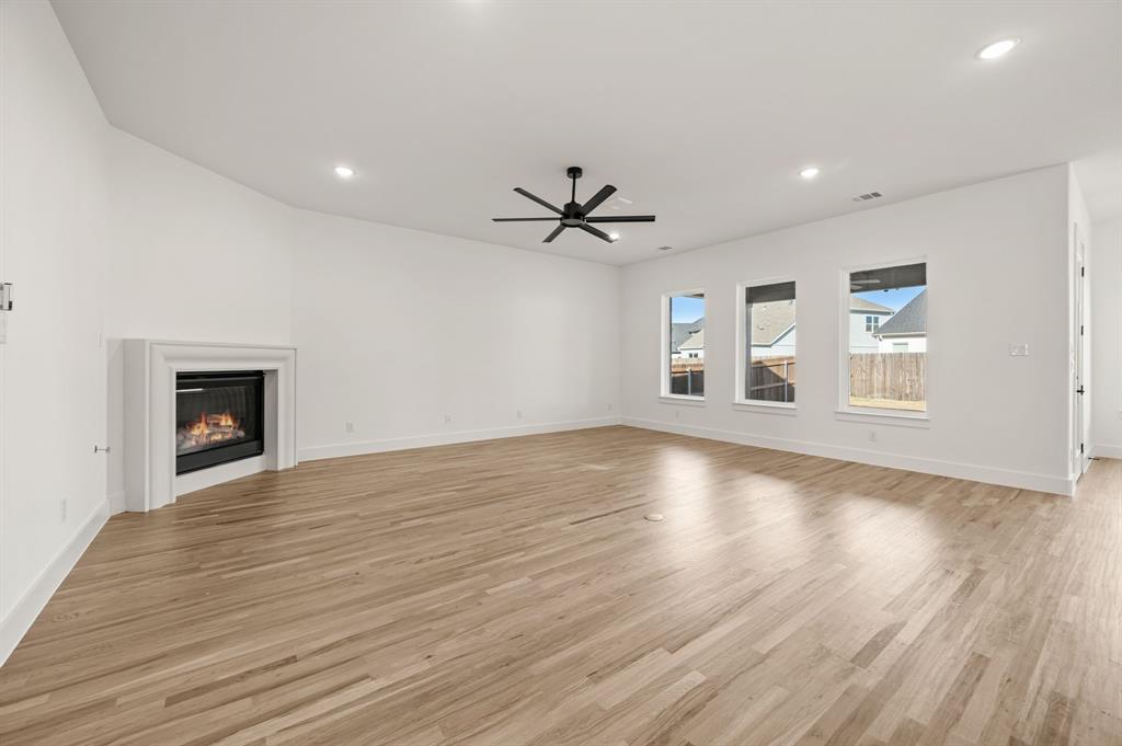 912 Highlands Avenue Aledo, TX 76008 - Photo 7 of 39