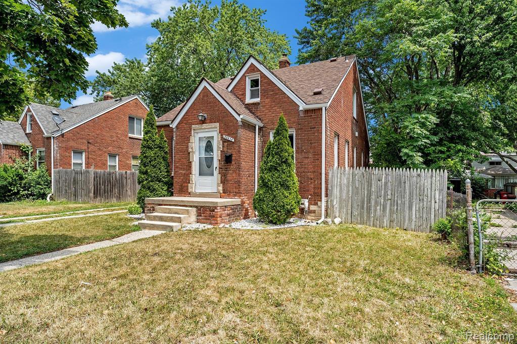 22614 Virginia Avenue Eastpointe, MI 48021 - Photo 2 of 18