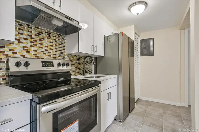 $689,000 | 15 Stewart Place, Yonkers, NY 10701