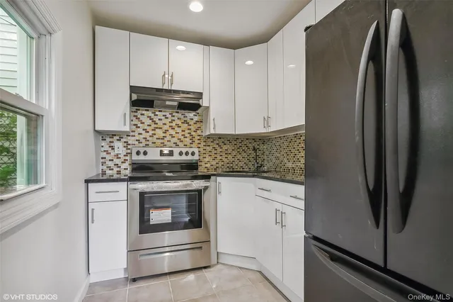 $689,000 | 15 Stewart Place, Yonkers, NY 10701