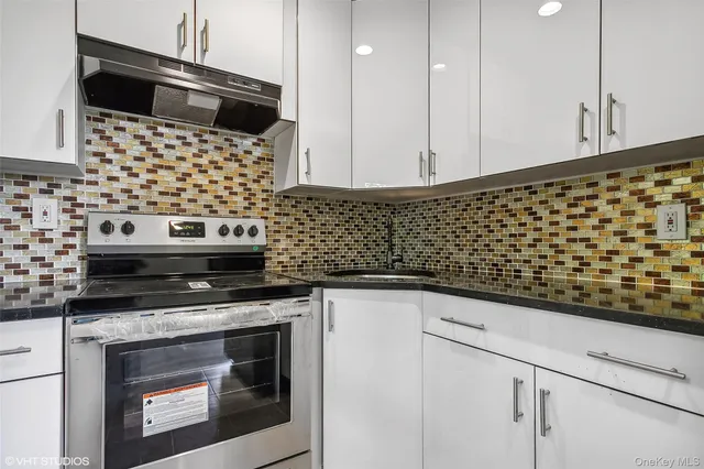 $689,000 | 15 Stewart Place, Yonkers, NY 10701